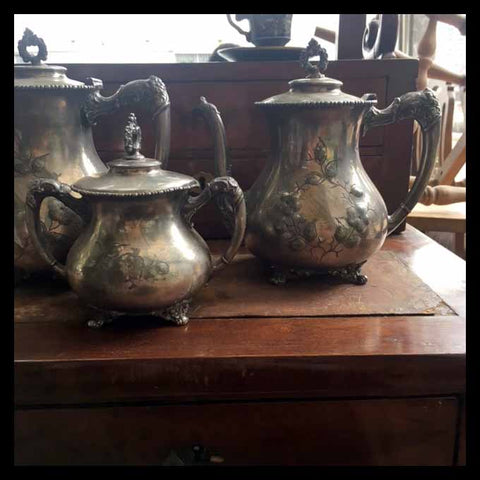 II.1341 JUEGO DE TÉ DE ESTAÑO