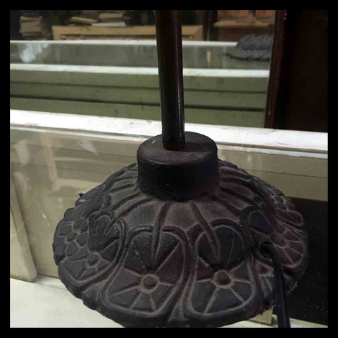 II.1323 LÁMPARA DE FIERRO Y VIDRIO