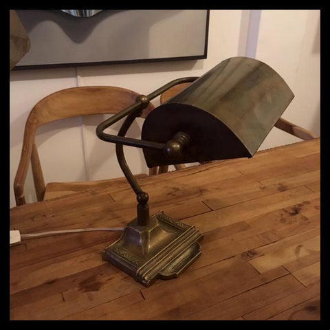 II.1436 LÁMPARAS ENCAPUCHADAS DE BRONCE