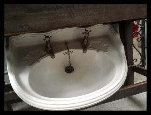 II.1333 LAVATORIO DE LOZA