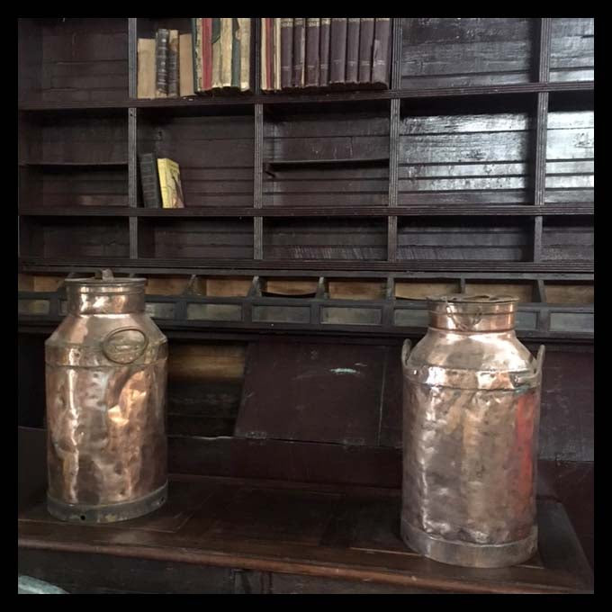 II.1340 LECHEROS DE COBRE