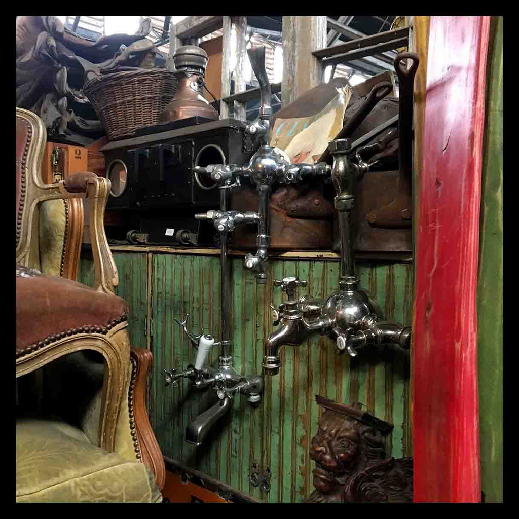 II.1471 LLAVES DE AGUA DE TINA