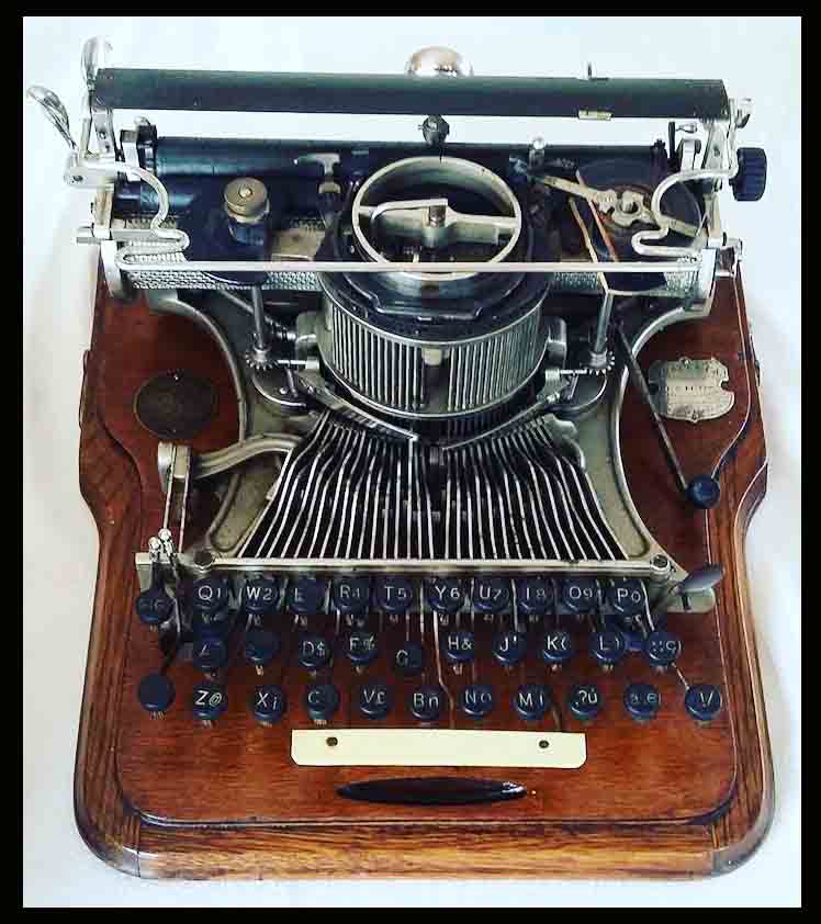 II.283 MÁQUINA DE ESCRIBIR HAMMOND