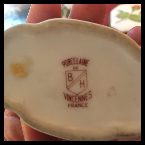 II.1474 PASTILLEROS DE PORCELANA FRANCESES