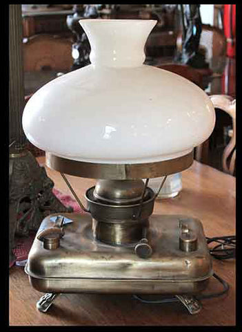 II.188 LÁMPARA DE VELADOR