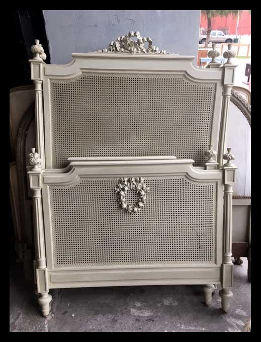 I.967 PAR DE CAMAS DE JUNCO