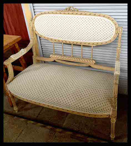 I.182 SOFÁ FRANCÉS