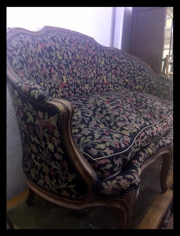 I.778 JUEGO TAPIZADO PETIT POINT